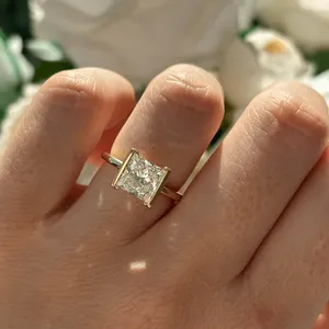 Anillo de compromiso con corte princesa en oro macizo, engaste de media montura, anillo solitario con diamante, oro amarillo, regalo nupcial moderno para ella - Product Image 1
