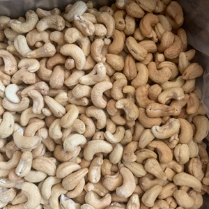 Nueces de Anacardo Crudas Secas en Trozos, Grado Natural, para Aperitivos y Repostería, Empaque a Granel, Cultivo Común en Vietnam (Elena W/A +84 966 659) - Product Image 5