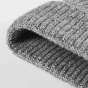 Gorro de lana personalizado para hombre y mujer, tejido, con diseño de rostro femenino, pequeño, moderno, combinable con todo. - Product Image 4