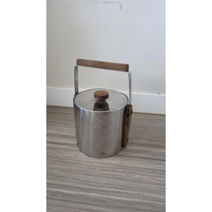 Seau à glace en acier inoxydable fait main, grand seau à glace en métal pour boissons, avec poignées et couvercle en bois, idéal pour les fêtes - Product Image 1