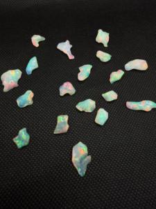 Opale d'Éthiopie blanche naturelle, pierre brute polie, formes variées, sans trou, lot de 50 carats, 18 pièces, jeu de couleurs pour la fabrication de bijoux anciens - Product Image 4