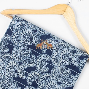 Tissu imprimé indigo bleu indien en gros, tissu imprimé en coton pour robes - Product Image 3