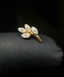Boucle d'oreille en or 14 carats avec feuille de diamant marquise, piercing hélix miniature, bijou fin botanique délicat pour femme, idée cadeau - Product Image 3