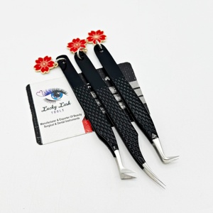 ที่หนีบขนตาสีดำตามสั่งมีด้ามจับเพชรที่มีเสน่ห์มีรูสแตนเลสสตีลปริมาณสลักแบบยั่งยืน - Product Image 2