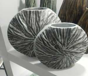 Jarrones Metálicos Modernos Hechos a Mano, Ligeros y Ecológicos, de Aluminio Plateado Texturizado, para Decoración de Sala de Estar, Comedor, Oficina y Restaurante - Product Image 2
