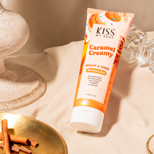 คิส มาย บอดี้ ไบรท์ แอนด์ ไชน์ เพอร์ฟูม โลชั่น คาราเมล ครีมมี่ 200 กรัม เผยให้เห็นความสง่างามอันเซ็กซี่ของคุณ กลิ่นหอมหวานของคาราเมลและวิปครีม - Product Image 1