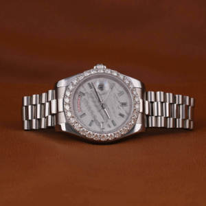 นาฬิกาเพชรที่ปลูกแบบกลไกมีหน้าปัดสีขาวขอบเป็นหน้าปัดสีขาวหรูหราปรับแต่งเองได้ของแท้ - Product Image 1