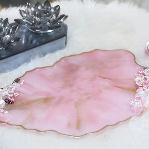 Plateau en résine fait main de style Art déco avec motif végétal pour mariage - Product Image 1