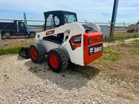 Chargeuse compacte d'occasion S220, machine de construction S220, chargeuse polyvalente d'occasion S220 S70 S570 A450 prête à l'emploi