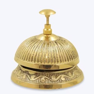 Campana de Metal de Latón Antigua Hecha a Mano, Campana Colgante de Estilo Vintage para Decoración del Hogar, Campana de Metal de Latón Tradicional con Sonido Fuerte - Product Image 2