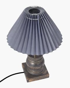 Lámpara de Mesa de Madera Rústica con Pantalla de Yute Plegada y Base de Bronce, Diseño Rústico - Lámpara de Noche para Mesa de Estilo Farmhouse - Product Image 2