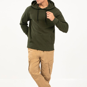 Sudadera con Capucha para Hombre, Color Verde Oliva, Corte Regular, Tejido de Algodón, Diseño Casual de Color Sólido con Bolsillos, para Otoño - Product Image 1