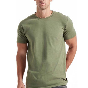 Camisetas elegantes para hombre con diseño moderno y material ligero, perfectas para uso casual y moda urbana. - Product Image 4