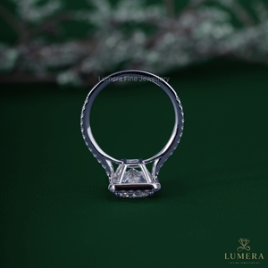 Anillo de compromiso con halo de diamantes cultivados en laboratorio de corte radiante de 2.97 quilates, banda pavé, joyería nupcial - Product Image 6