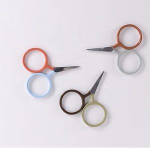 Ciseaux Putford blancs, petits ciseaux mignons pour broderie, mini-ciseaux bicolores circulaires de Degen - Product Image 2