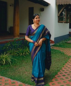 Traditional Indian Silk Saree Blue Purple Border Women's Wedding Wear <b>Floor</b> Length Regular Fit Ethnic Dress - Product Image 1