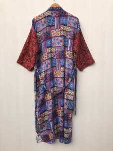 Bata Kimono de Seda de Lujo para Mujer con Estampado de Animales de la Selva, Cuello en V, Manga Larga, para Eventos y Celebraciones - Product Image 5