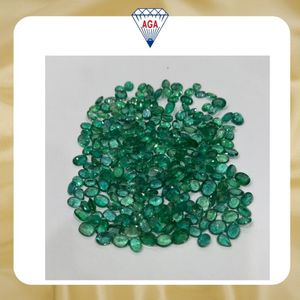 Esmeralda Zambiana Natural, Corte Ovalado, Gema Suelta, Calidad AAA, Poco Aceitosidad, Patrón Transparente, Piedras de Esmeralda Verde, Proveedor Mayorista de Gemas - Product Image 2