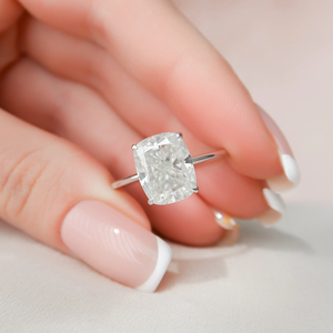 แหวนหมั้นเพชรทรงคุชชั่นคัทสำหรับผู้หญิง ทอง 14k เพชรเพาะเลี้ยงในห้องปฏิบัติการรับรองโดย IGI สไตล์คลาสสิก - Product Image 4