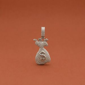 Colgante de Plata S925 con Diseño Personalizado de Bolsa de Dinero con Diamantes Moissanite - Product Image 1