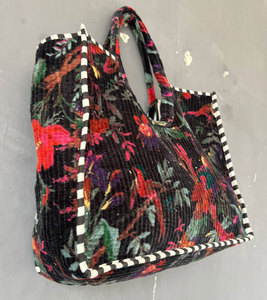 Luxury Printed Velvet Quilted <b>Shoulder</b> Bag for Women with Soft Texture and Elegant Chain <b>Strap</b> - Product Image 3