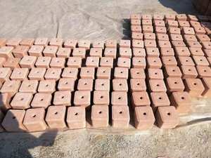 Blocs de sel rose de l'Himalaya compressé pour bovins, chevaux, moutons et chèvres – Vente en gros - Product Image 3