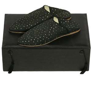 Babouches marocaines pour femmes, en cuir noir avec doublure en cuir véritable et semelle intermédiaire et extérieure en caoutchouc - Product Image 3