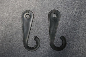 Fabricant de crochets PP du Vietnam Crochets en plastique économiques et peu encombrants - Product Image 3