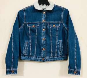 แจ็คเก็ตยีนส์เอวสูงทรงครอปสำหรับผู้หญิง แฟชั่นเสื้อคลุมยีนส์ขายส่ง - Product Image 5