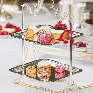 Élégant présentoir à chocolats en métal pour anniversaire, vitrine à bonbons ornée pour embellir la table de célébration et la décoration de fête - Product Image 1