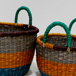 Panier de rangement en rotin tissé à la main coloré avec poignées vertes, forme de bol multi-usages - Product Image 3