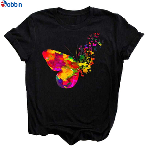 Camiseta de mujer estilo dulce con estampado de rosas y mariposas, holgada, transpirable, con estampado gráfico de manga corta, talla grande - Product Image 3