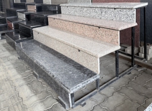 Escalones de Granito y Río |   Escalón de 30 mm y separador de 18 mm |   Listo para Instalar |   Moldura Semicircular |   Pulido - Product Image 3