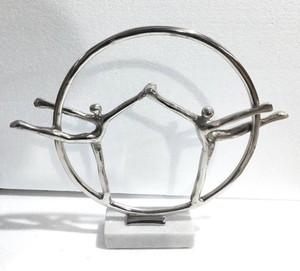 Jaffs Exports Modern Aluminium <b>Figurative</b> Sculpture Circular Design Handmade Eco-Friendly Durable Artistic Tabletop Decor for - Product Image 1