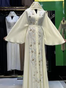 Wholesale Modest Dubai Beaded Sequined Long Sleeve Abaya Muslim Traditional Handmade Wedding Women Polyester Breathable V Neck - Product Image 5