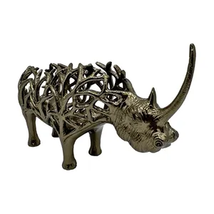 Sculpture Métallique Artisanale de Luxe – Accent Décoratif Élégant pour Appartements Haut de Gamme, Villas de Luxe, Condominés, Complexes Hôteliers, Clubs - Product Image 1