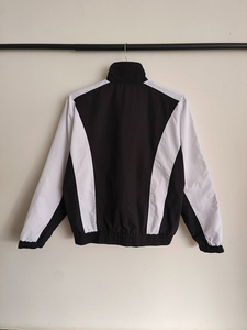 ชุดวอร์มกีฬาผู้ชายแบบมีซิป ผ้าไนลอน สำหรับวิ่งและออกกำลังกาย รับผลิตตามสั่งขายส่ง - Product Image 4