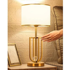 Lámpara de mesa moderna, lámpara de mesa dorada para mesita de noche, lámpara de mesa de lujo, lámpara de mesa de diseño, lámpara de dormitorio, lámpara de mesa para sala de estar - Product Image 1