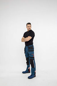 กางเกงทำงานนิรภัยแบบสะท้อนแสงสำหรับผู้ชาย ราคาประหยัด มีกระเป๋าหลายช่อง เหมาะสำหรับงานก่อสร้าง - Product Image 3