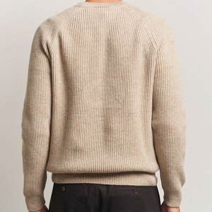 Pull pour homme de haute qualité, design confortable et tendance, tissu durable, toucher doux, idéal pour un usage quotidien en hiver. - Product Image 3
