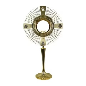 Nuevo Monstrario de Latón con Gema Roja y Detalles, Decorativo para Mesa, para Uso en Iglesias Católicas y Bodas - Product Image 3