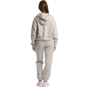 Conjunto deportivo informal de dos piezas para mujer, 100% algodón, estilo urbano personalizado para invierno, con sudadera con capucha y pantalones de chándal. - Product Image 2
