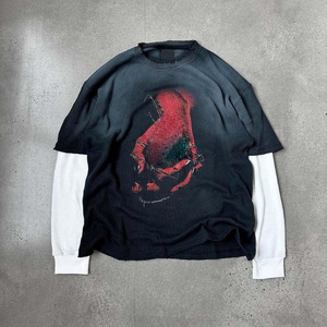 Camiseta de hombre extragrande de doble capa, negra con estampado rojo, cuello redondo, manga raglán, estilo urbano, de algodón tejido. - Product Image 2