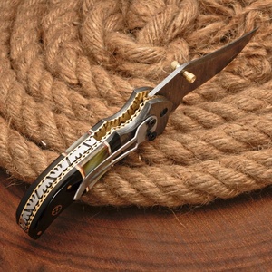 Cuchillo Plegable de Caza de Damasco Hecho a Mano Personalizado, Fabricante Mayorista, Cuchillos Plegables Multifuncionales para Exteriores, para Desollar, para Bolsillo, UE - Product Image 2