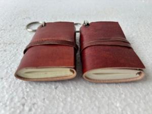 Carnet de notes compact en cuir véritable de qualité supérieure avec fermeture à sangle, idéal pour les voyages, article cadeau - Product Image 4