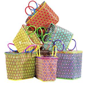 Bolsa de plástico tejida PP hecha a mano al por mayor, bolso de moda de estilo vintage, bordado de plumas con borlas, artesanías de Vietnam - Product Image 2