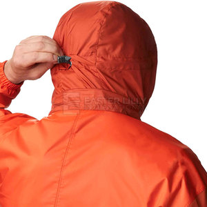 Chaqueta cortavientos para hombre de calidad premium con tacto suave y diseño elegante, diseñada para looks de moda diarios. - Product Image 5
