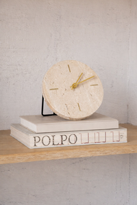 Reloj de Escritorio de Mármol Verde con Números Romanos y Detalles Dorados, Elegante Reloj de Cuarzo para Decoración de Hogar u Oficina - Product Image 5