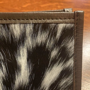 Carteras para Tarjetas de Identificación Más Vendidas en 2026, Precio al por Mayor, OEM, Personalizadas, de Pelo de Vaca para Hombre, Nuevo Diseño de Moda - Product Image 5