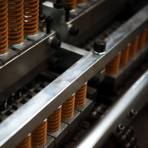 เครื่องกะเทาะเปลือกเม็ดมะม่วงหิมพานต์อัตโนมัติเต็มรูปแบบ พร้อมใบมีด 12 ใบ เทคโนโลยีขั้นสูง ดีไซน์กะทัดรัด กำลังการผลิต 500 ถึง 600 กิโลกรัมต่อชั่วโมง - Product Image 5